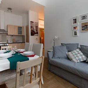 3* Отель Gozsdu Court